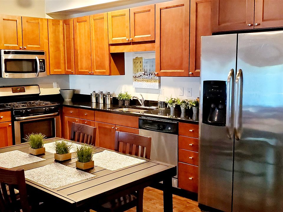 2nd image of 289 Jefferson St APT 16