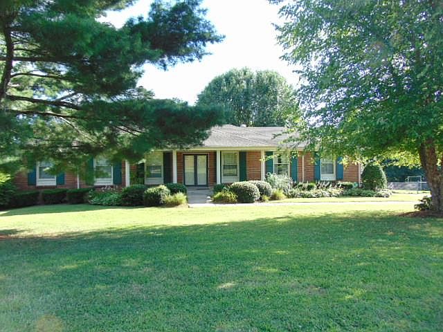 1st image of 2420 Sandy Dr
