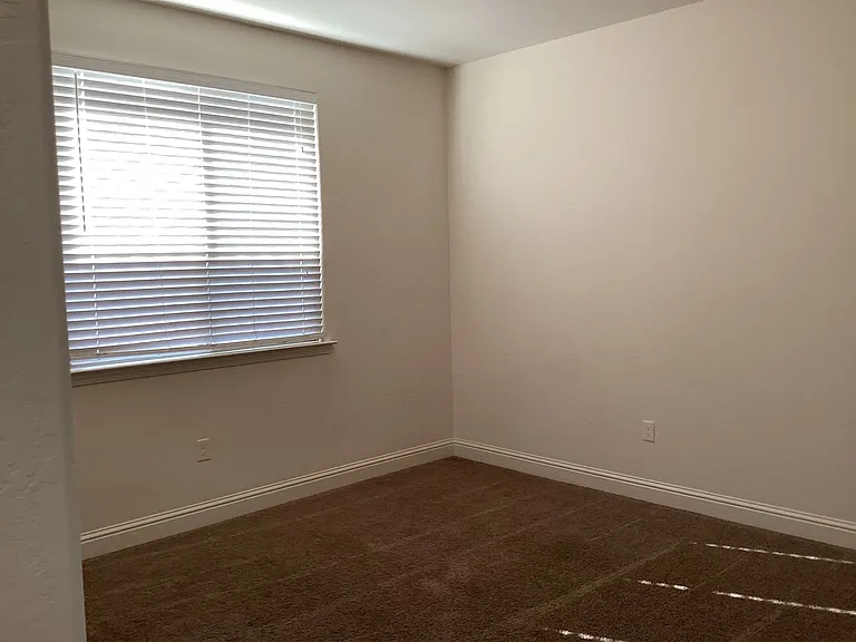 814 S Bliss Ave — Photo 9