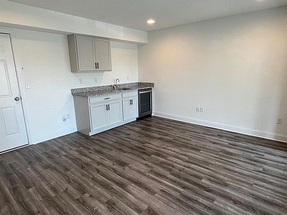 2nd image of 1412 Market House Ln