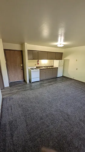 3401 W Wells St Photo 1