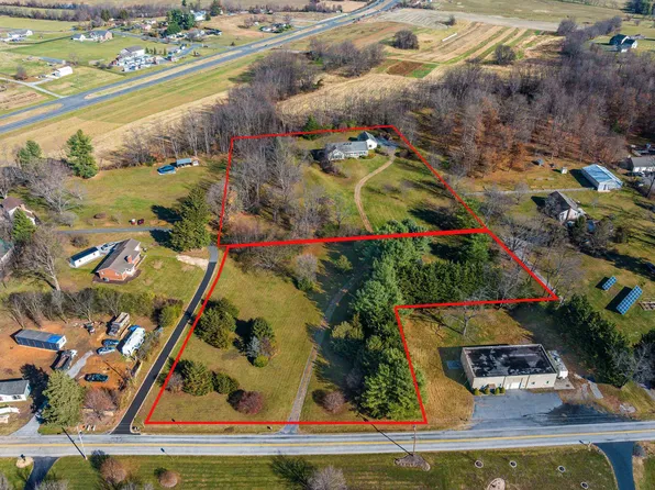 96 Shalom Rd, Waynesboro, VA 22980