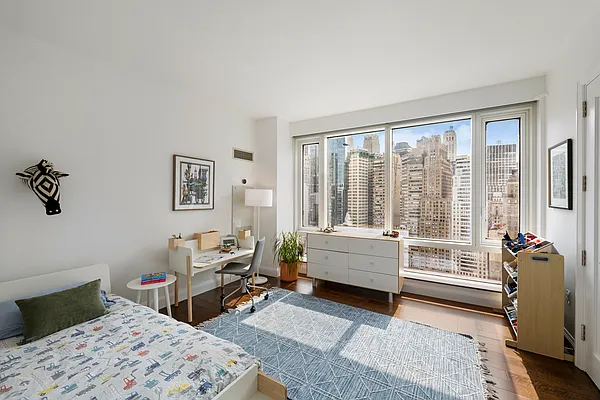 Rented by Compass | media 9