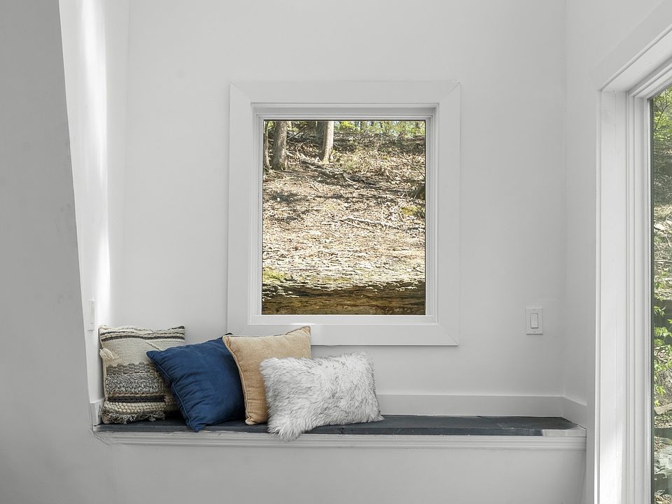 10th image of 7711 Steeplechase Ct