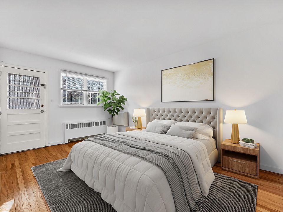 Beautiful Sized Bedroom - this one has access to to the Back Yard/ Patio area.