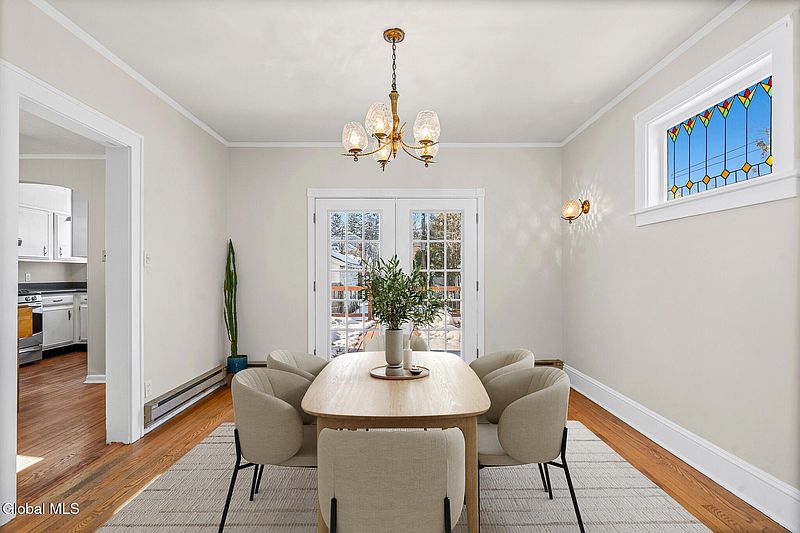 5th image of 49 Oakwood Street