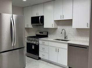 (Undisclosed Address), Fort Lee, NJ 07024