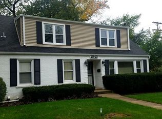 1040 N Arlington Heights Rd, Arlington Heights, IL 60004