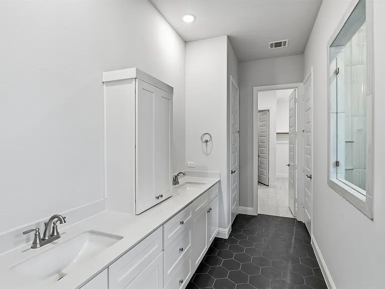 2524 Ballaster Mews — Photo 13