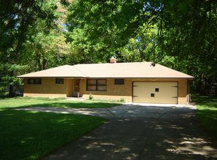 4593 E Sprague Rd, Seven Hills, OH 44131