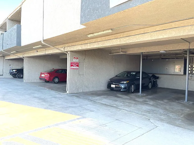 25822 Walnut St #1 — Photo 3