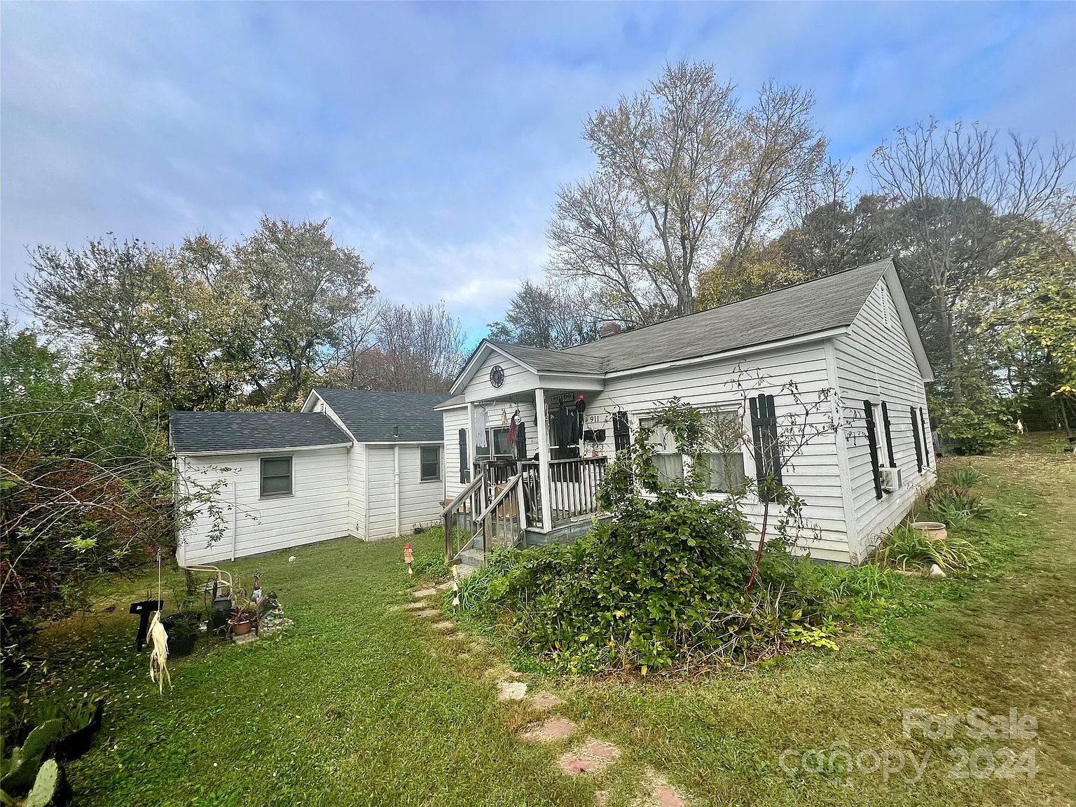413 S Edwards St, Lincolnton, NC 28092 | Zillow