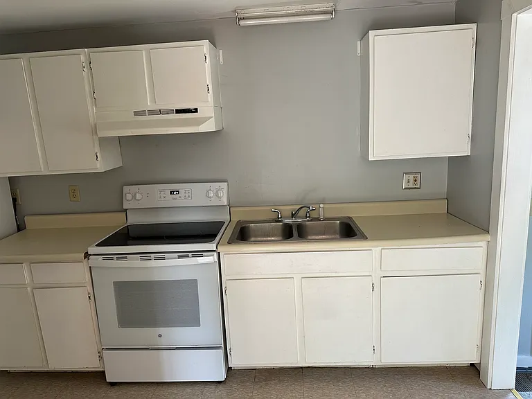 229 Sewall St #B — Photo 7