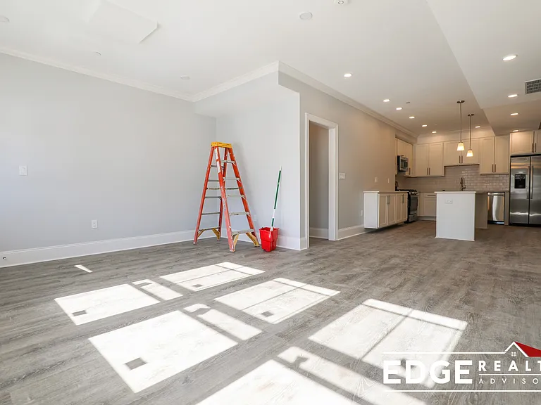 120 Kenrick St #5A — Photo 5