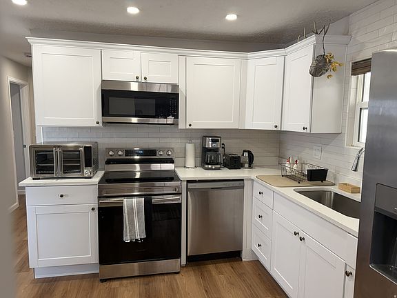 3rd image of 231 S 100 E