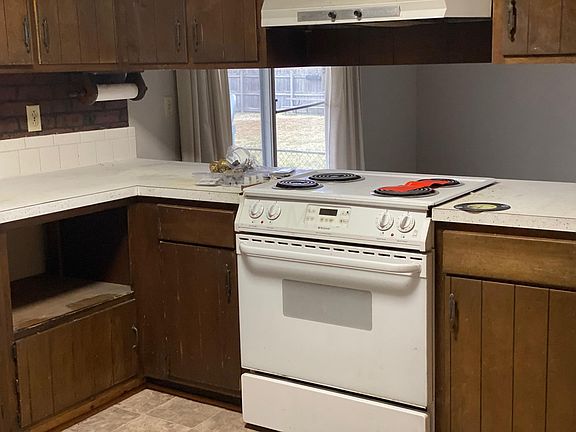 3rd image of 3341 Tareyton Dr