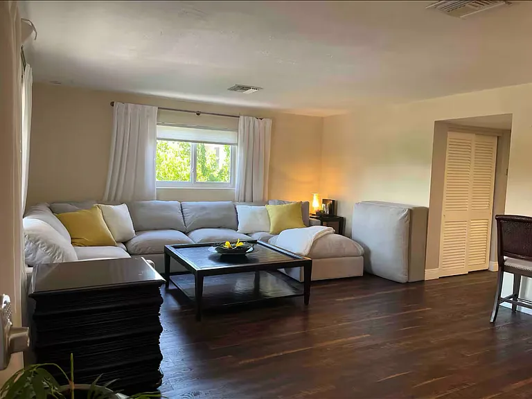 1505 Curlew Ave #5 — Photo 2