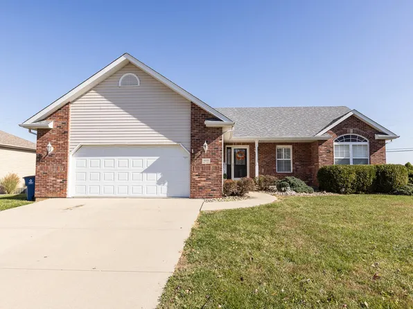 1440 Dale Dr, Troy, IL 62294