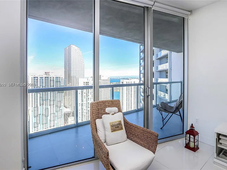 475 Brickell Ave #4612 — Photo 2