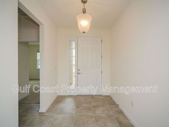 4th image of 2903 Esmeralda Dr