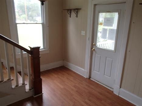 3rd image of 18298 Virginia Ave