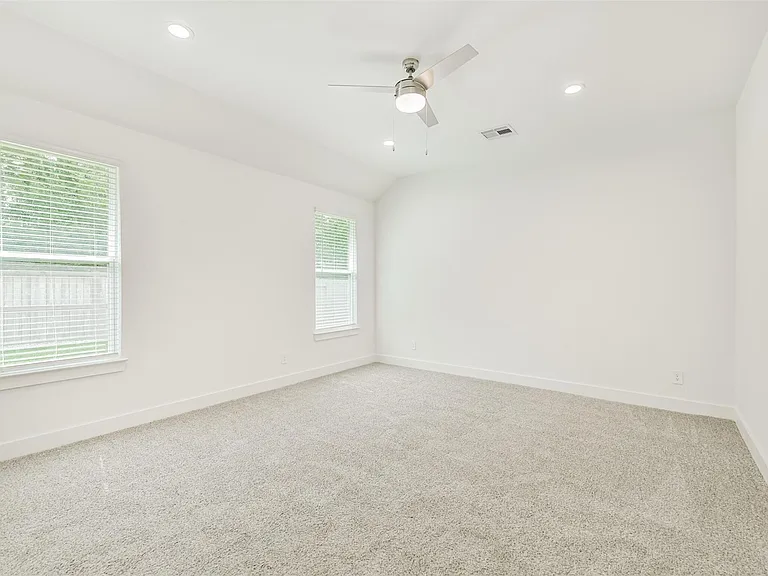 218 Springfield Terrace Ct — Photo 32