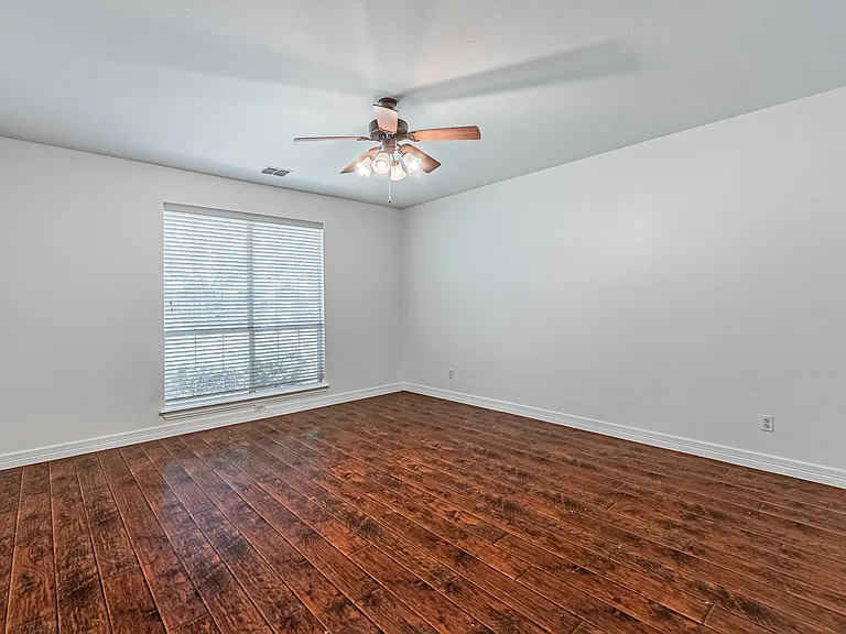 6801 Amesbury Ln — Photo 17