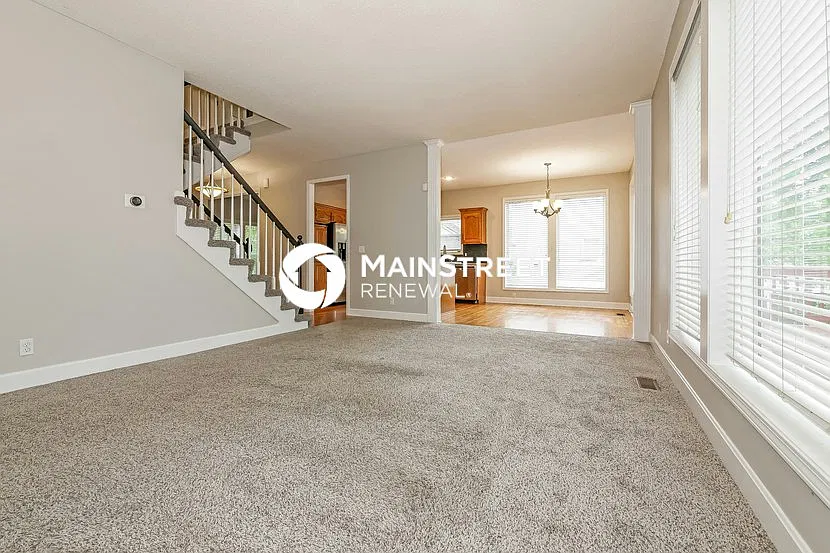 5630 North Delta Avenue — Photo 2