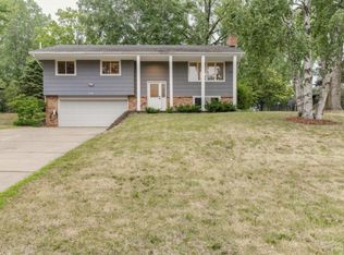 6656 Cardinal Cir, Osseo, MN 55369