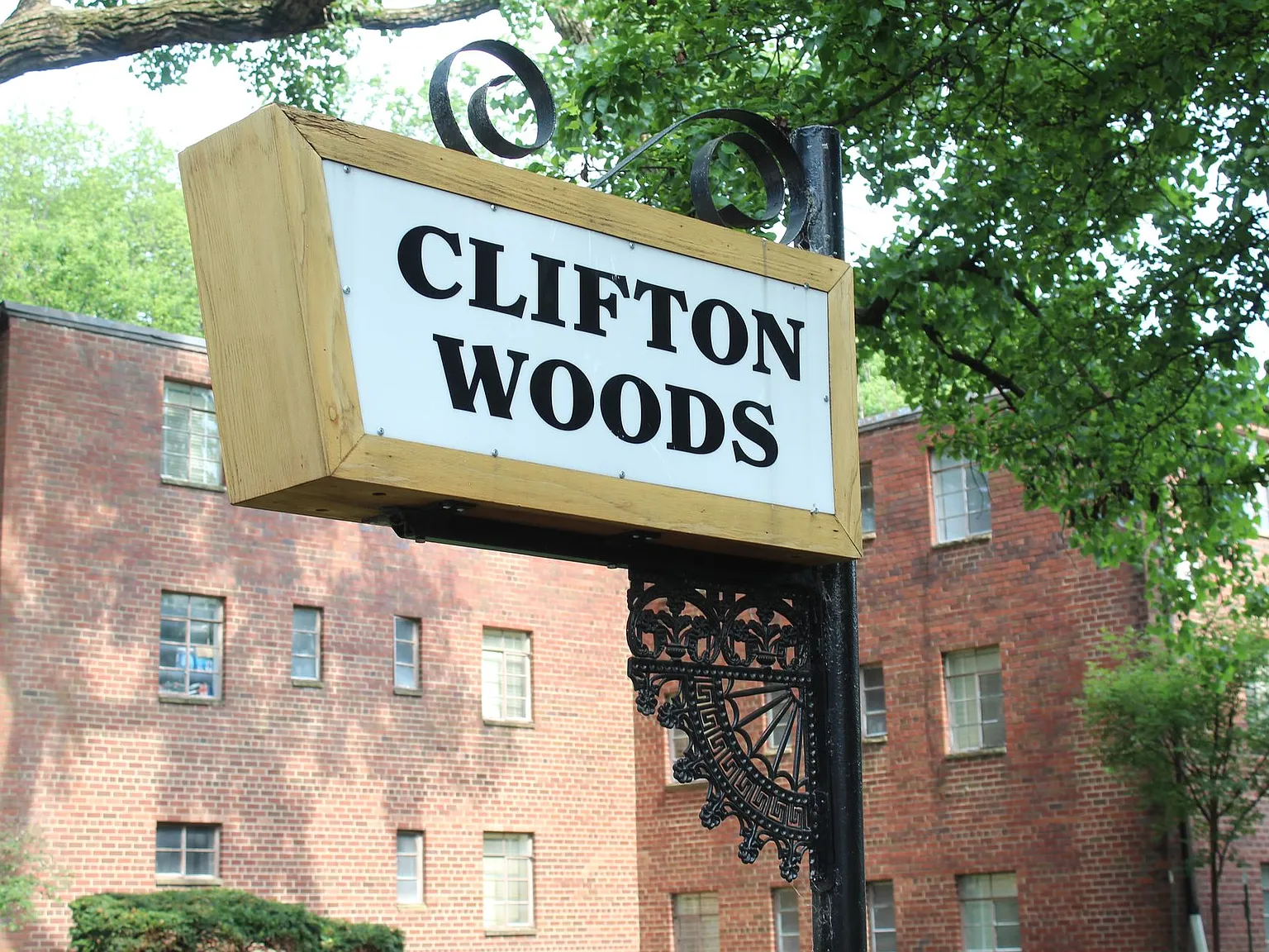 Clifton Woods Apartments — Photo 1