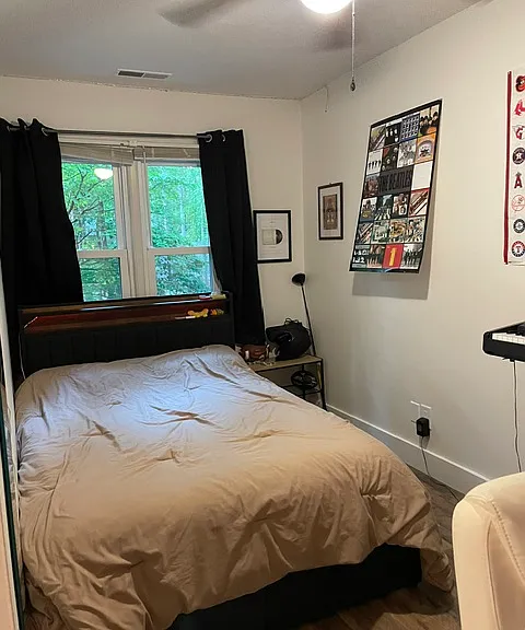 402 Forest Ct — Photo 13