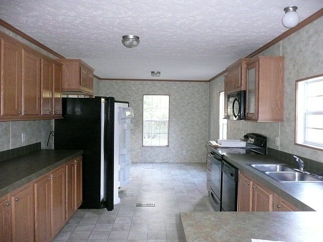 2nd image of 531 Birchwood Rd