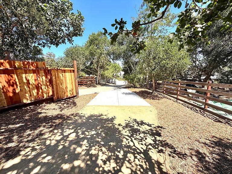 23510 Cava Cir #A — Photo 8