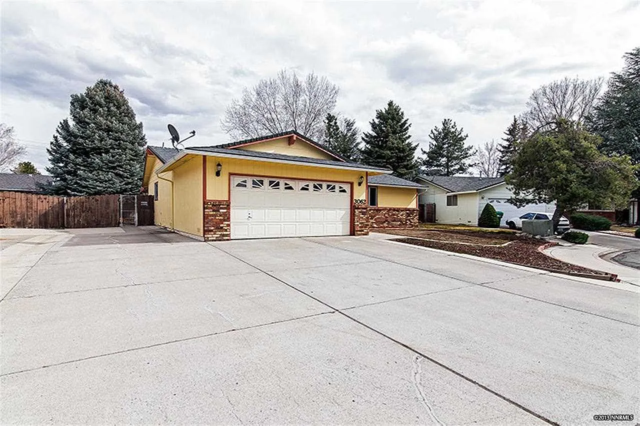 3062 Shari Way photo 1