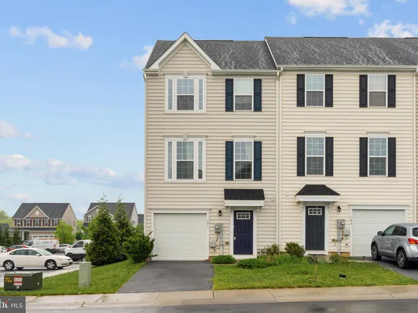 181 Montreal Way, Falling Waters, WV 25419