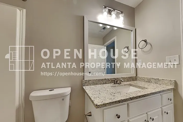 70 Leighs Grove Way — Photo 14