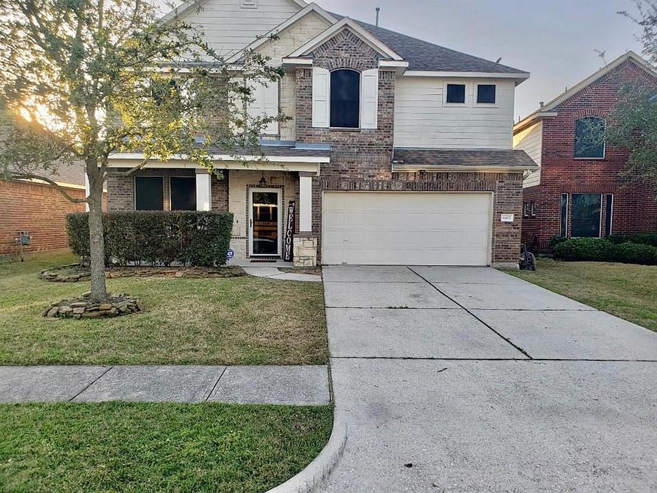1st image of 4402 Meadow Way Dr