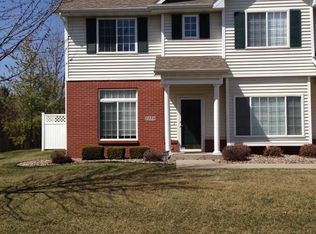 2078 Ridgeview Cir, Clive, IA 50325