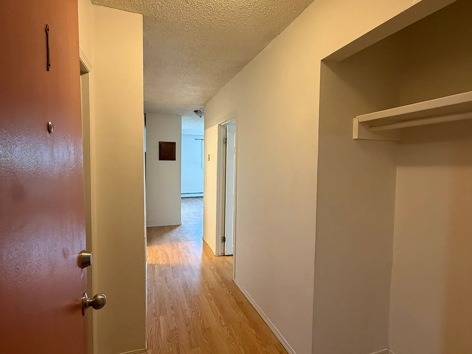 2 bed, 1.0 bath, 600 sqft, $1,200 — Photo 1