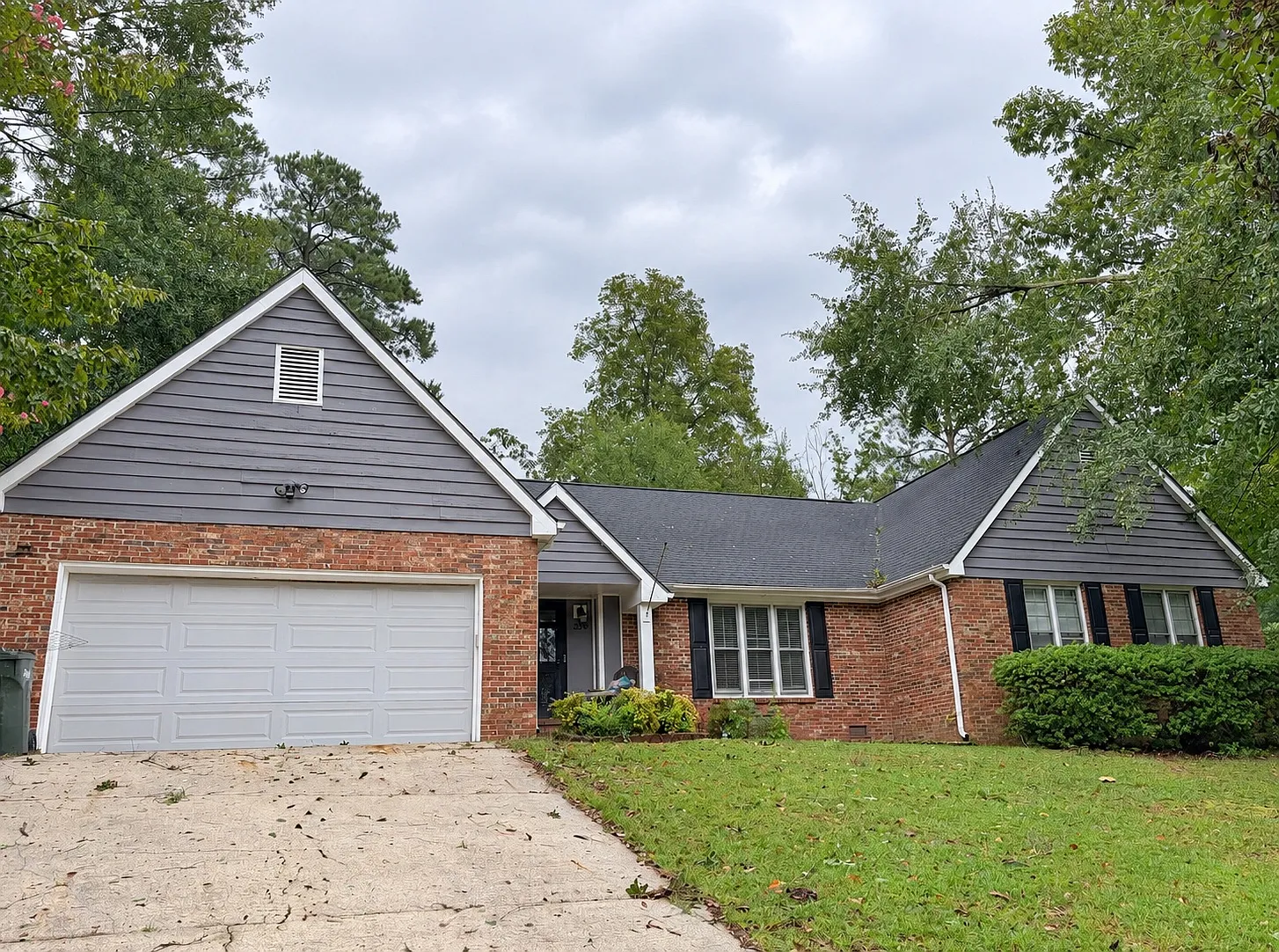 4 bed, 2143 sqft, $1,975 — Photo 1