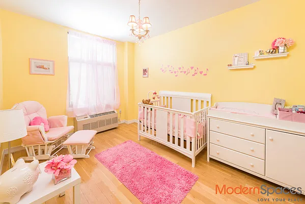 Sold by Modern Spaces | media 4