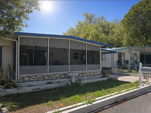 5th image of 842 Walker Dr #26