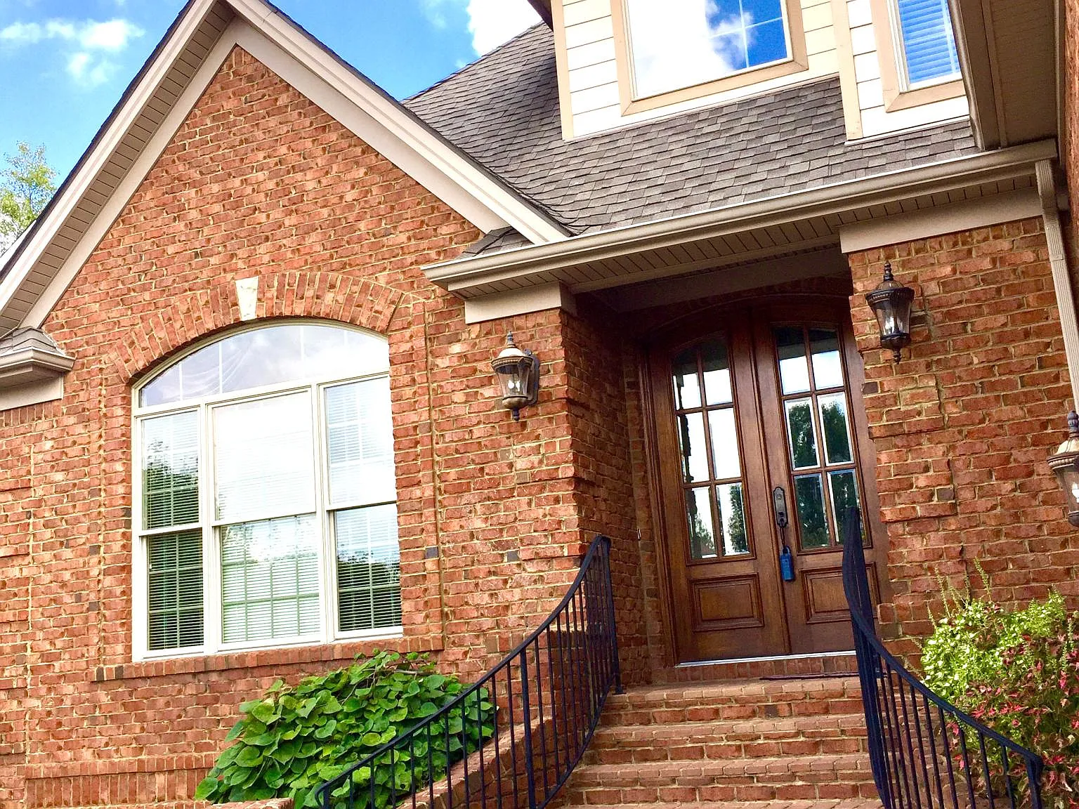 637 Andover Village Pl — Photo 1