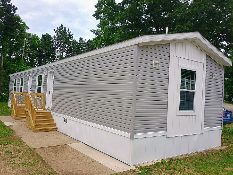 1st image of 770 129th Ave #4
