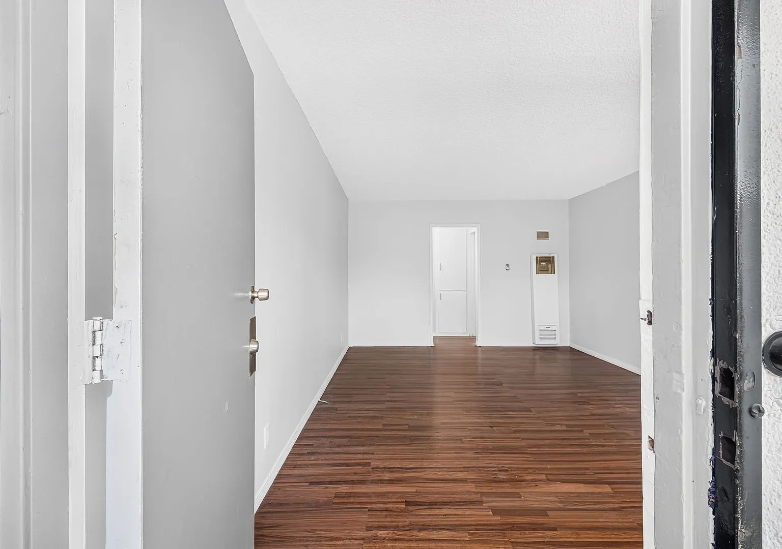 517 Venice Way — Photo 1