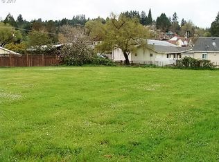 224 1st St, Elkton, OR 97436