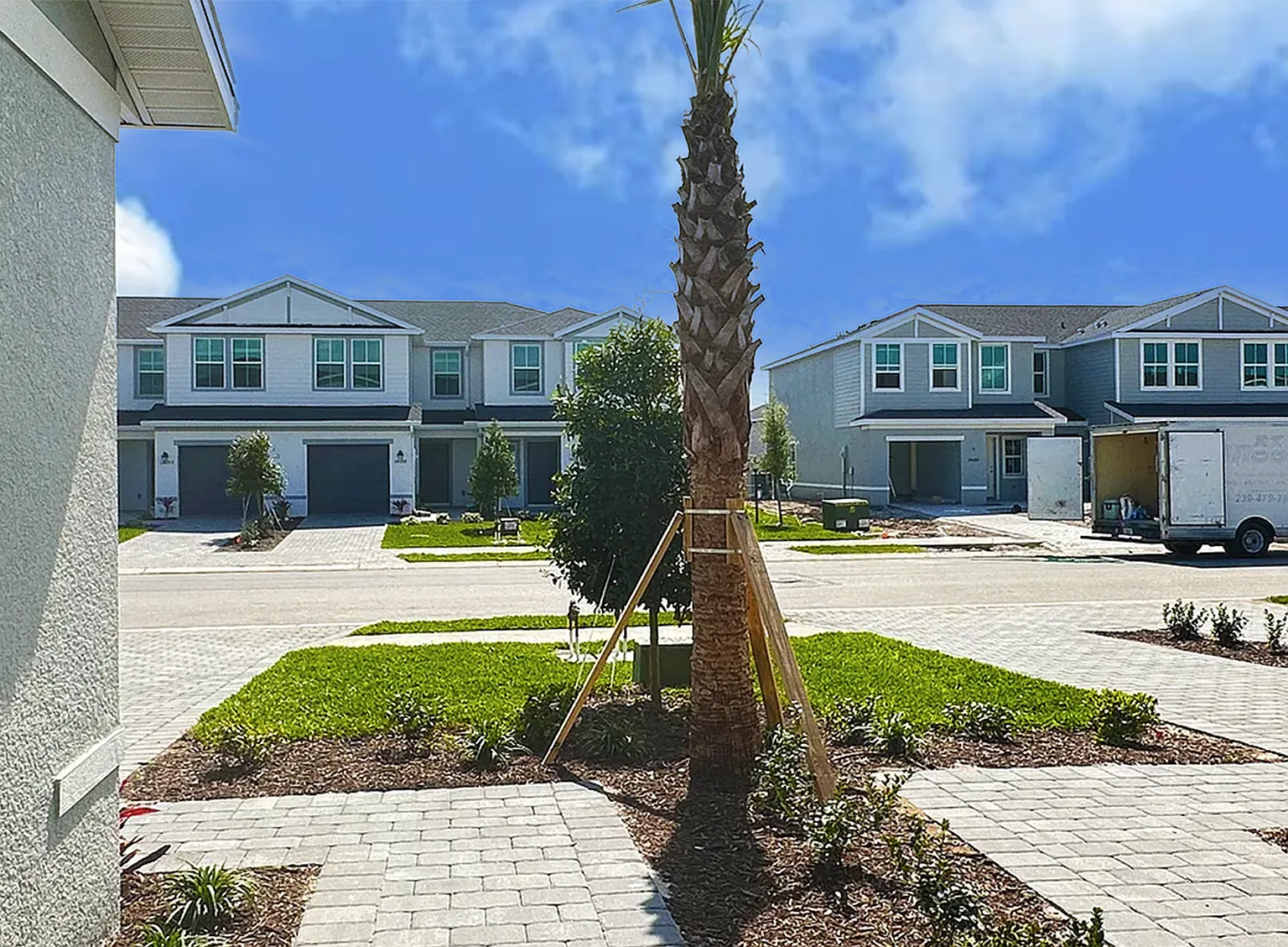 3 bed, 1347 sqft, $2,195 — Photo 3