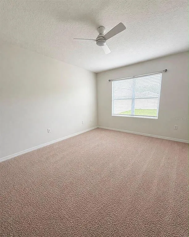 4 bed, 2.0 bath, 1828 sqft, $2,300 — Photo 2