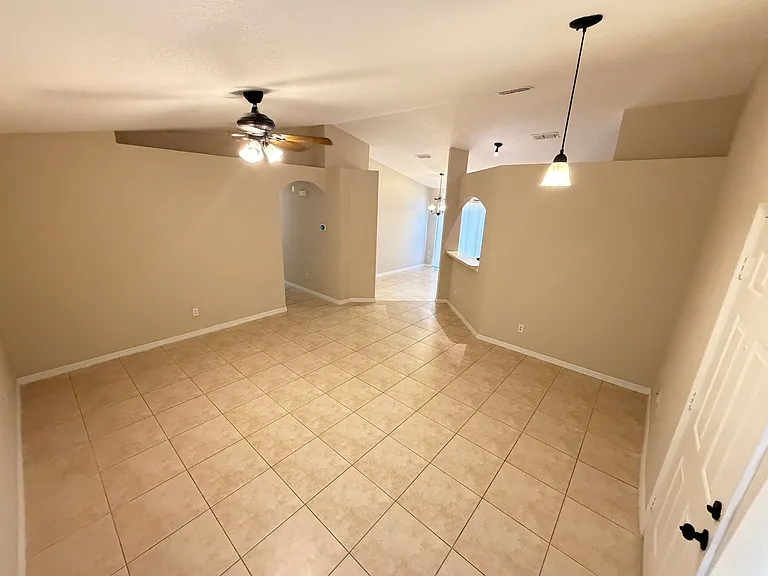 38 Vanna Ct — Photo 7