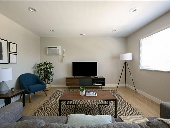 5th image of 141 Wilton Dr #4A